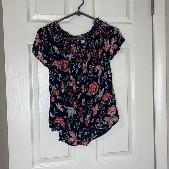 Old Navy Floral-Print Off the Shoulder Crinkle-Crepe Blouse - Picture 1 of 5